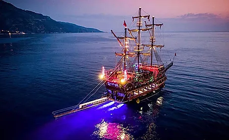 Boat Tour: The Best Way to Enjoy the Sea