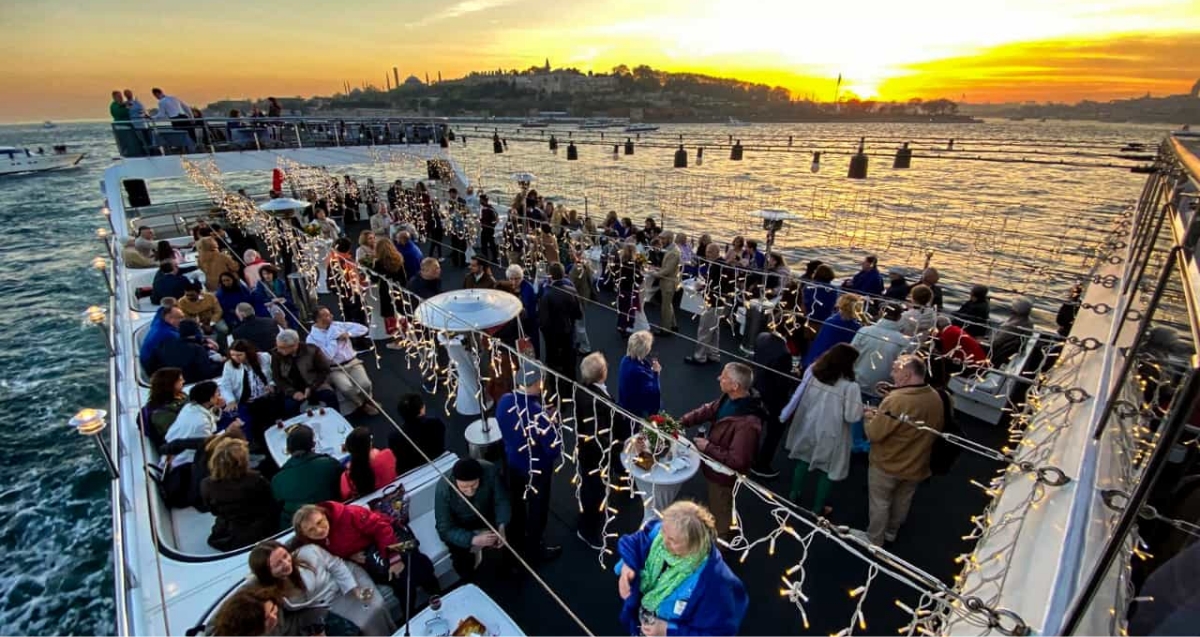 Company Dinner On The Boat