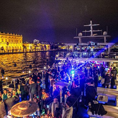 Discover the Bosphorus: Luxury Yacht Tours and Rentals