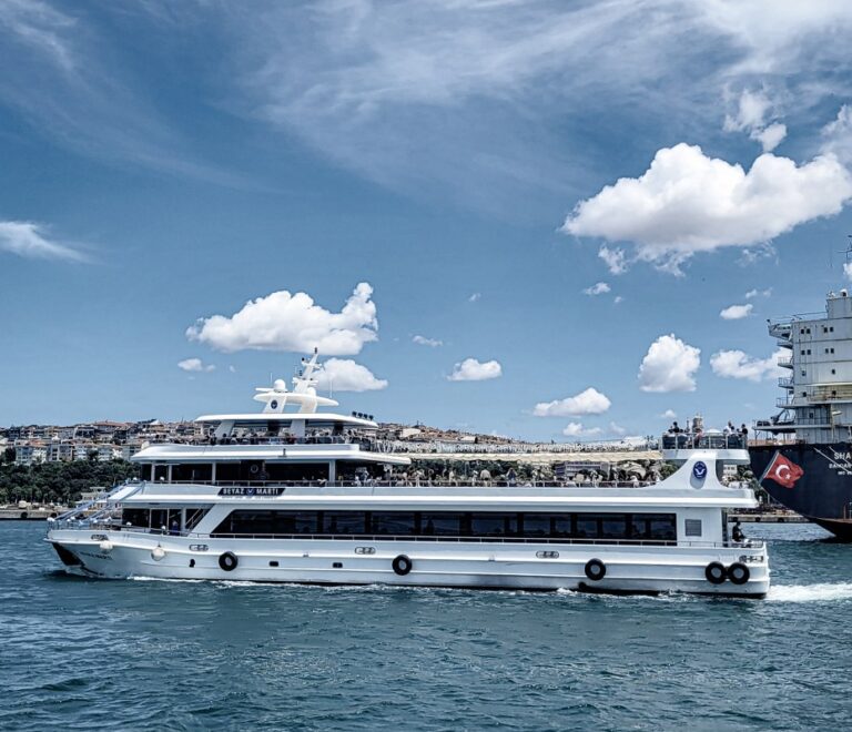 Tekne Kiralama Rehberi İstanbul Boğazı’nda Mükemmel Bir Gün için Ne Yapmalı?