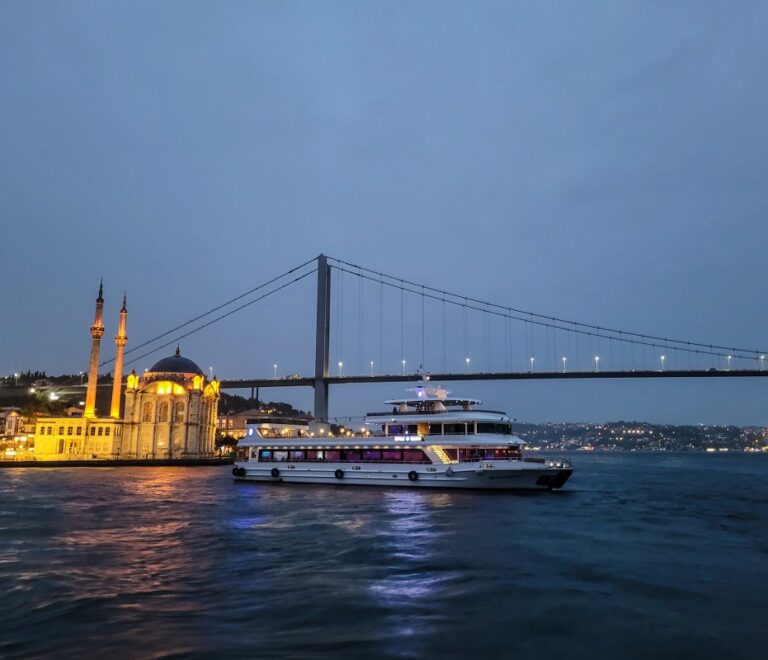 Tips for Organizing a Wedding on a Boat