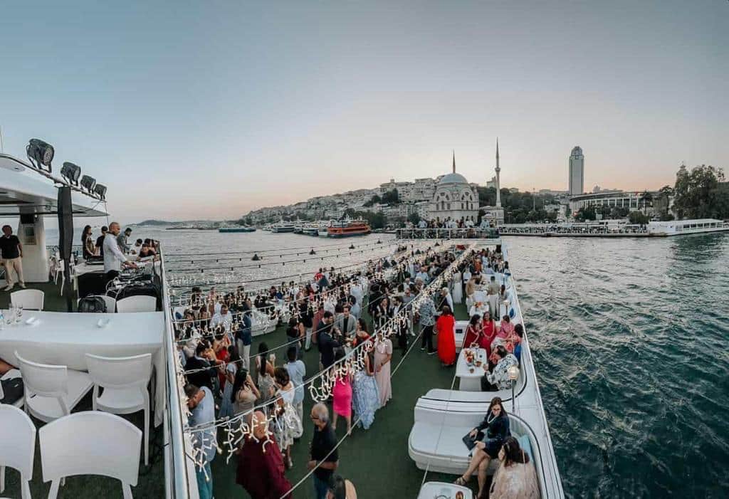 Kurumsal etkinlik sahne ve ışık
