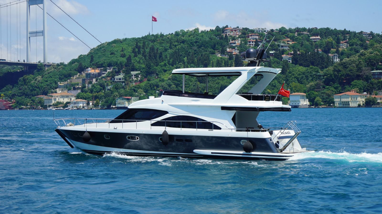 Yacht 5