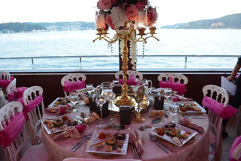 Wedding Organization Prices on the Boat