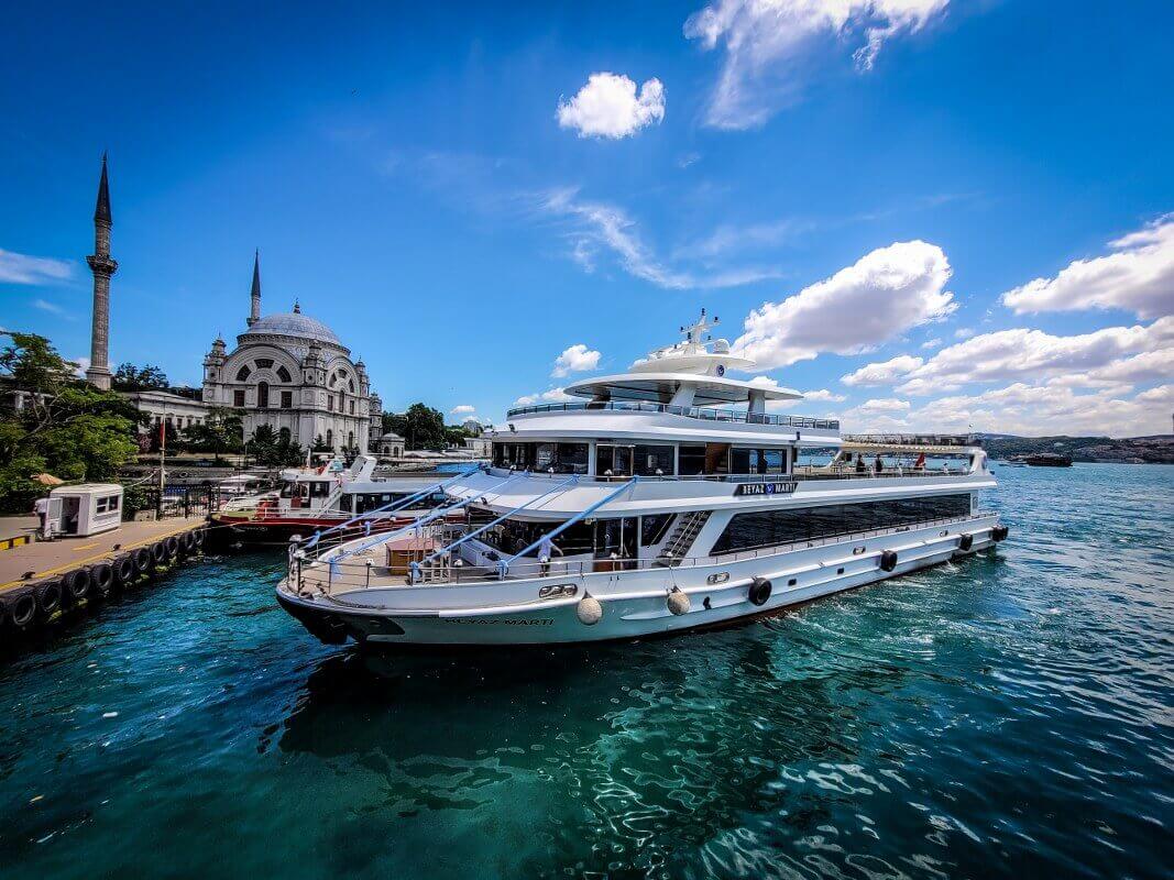 wedding on a boat